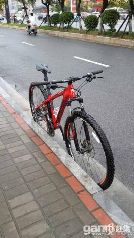 美国闪电山地车自行车 - 1980元