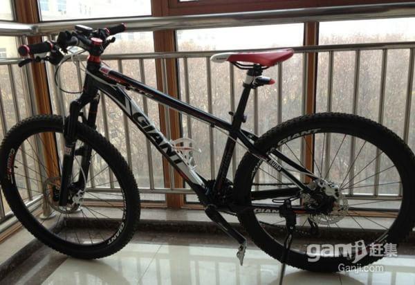 优惠出售刚买回来几个月九成新的捷安特山地自行车 