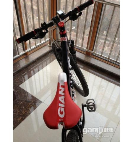 优惠出售刚买回来几个月九成新的捷安特山地自行车 